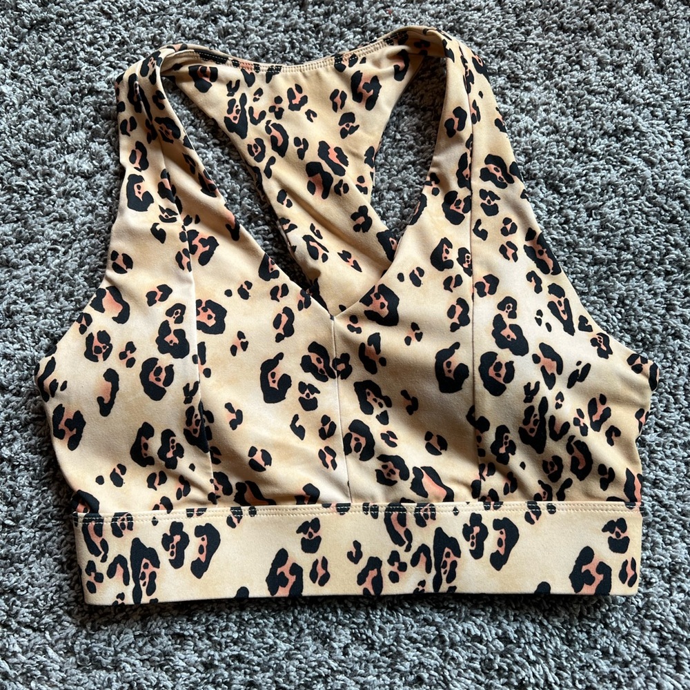 Fabletics Leopard Set - Picture 2 of 7